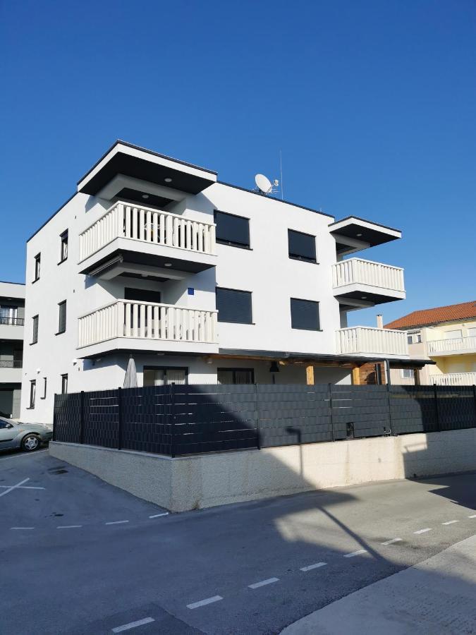 Apartment Misic Trogir Exterior foto
