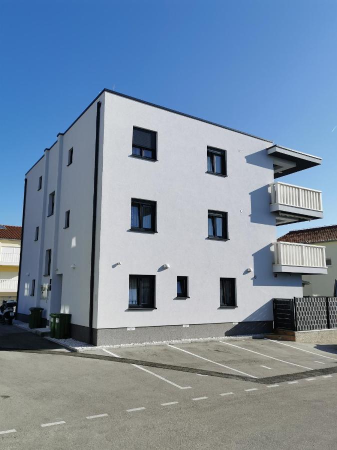 Apartment Misic Trogir Exterior foto