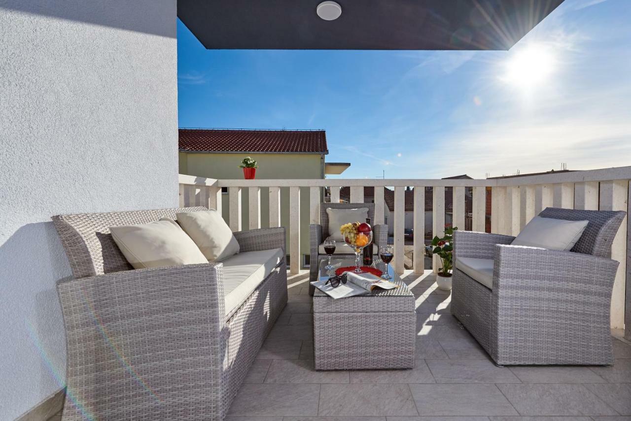 Apartment Misic Trogir Exterior foto