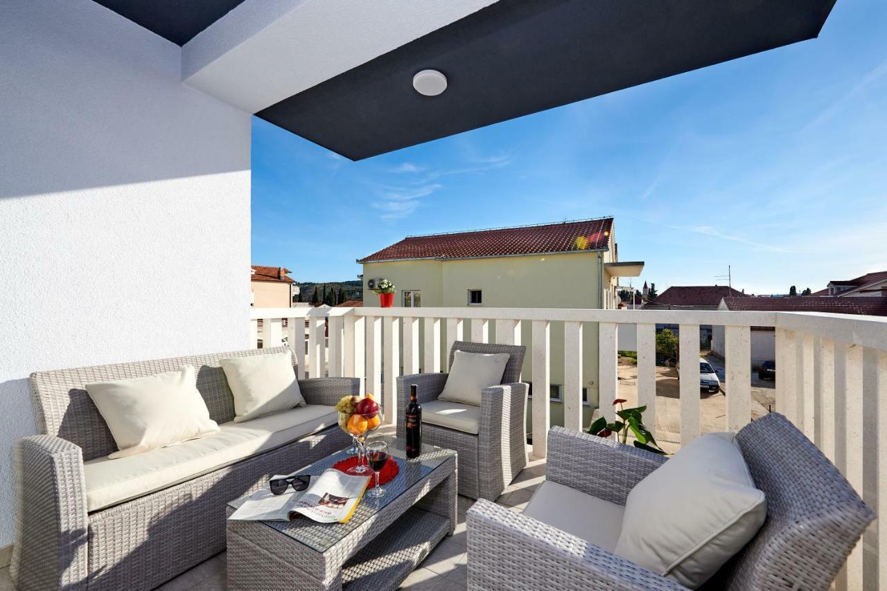 Apartment Misic Trogir Exterior foto